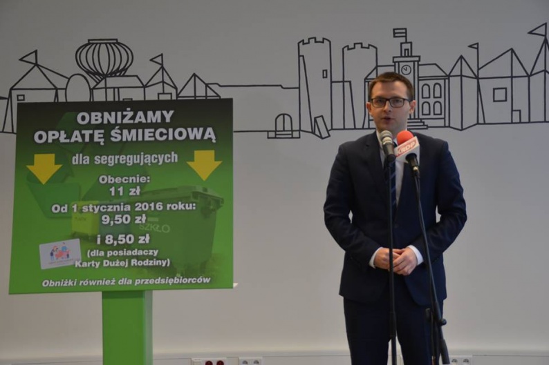 Ciechanów obniża opłatę śmieciową