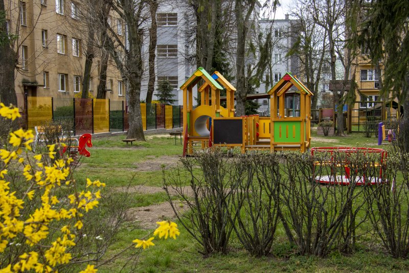 Modernizacja placów zabaw przy miejskich przedszkolach