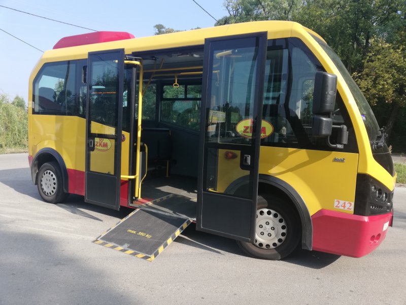 Miasto pomoże seniorom w szczepieniach – rejestracja i dowóz