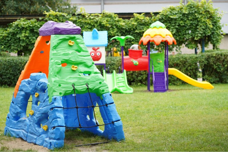 Nowe urządzenia na placu zabaw przy Miejskim Przedszkolu nr 10
