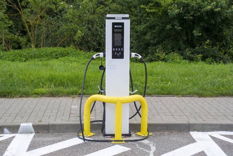 Ładowarka do aut elektrycznych – zmiana zasad użytkowania