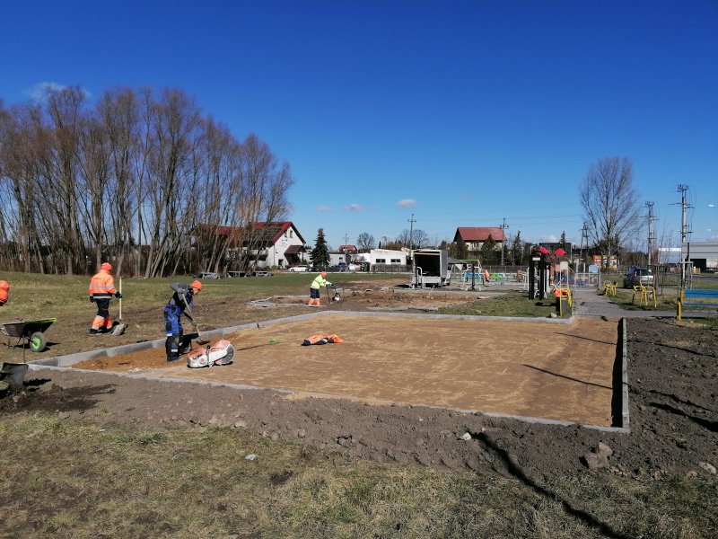 Na osiedlu „Kwiatowym” powstaje skatepark-minirampa i Funpark