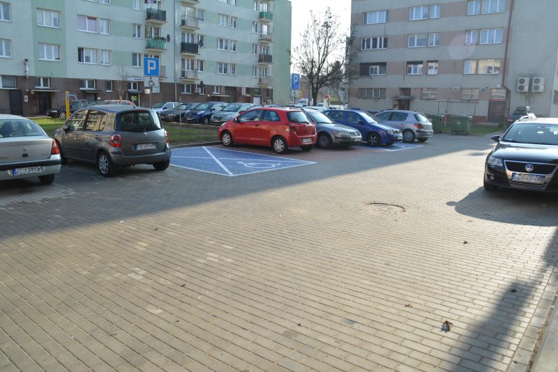 Uporządkowano teren za Rossmannem