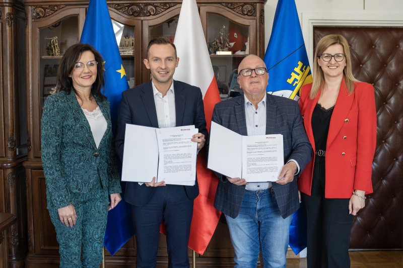 Podpisana umowa na budowę ul. Wiśniowej