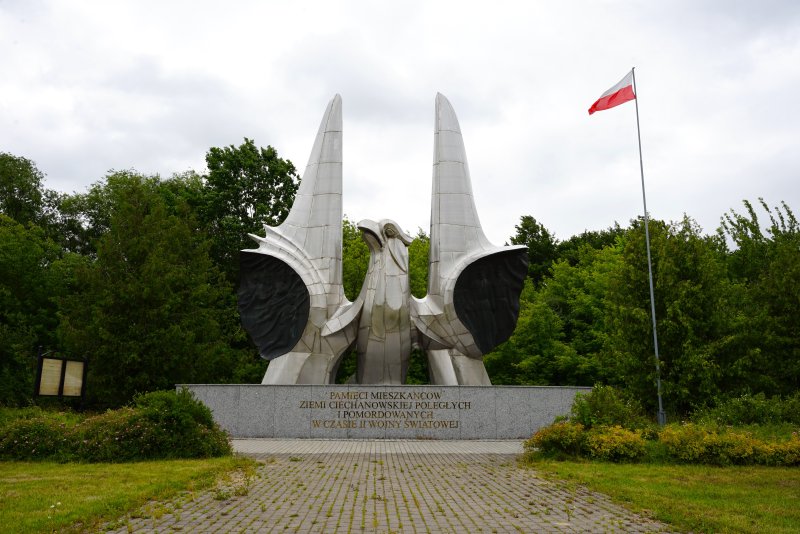 Pomnik „Orła” pozostanie w Ciechanowie