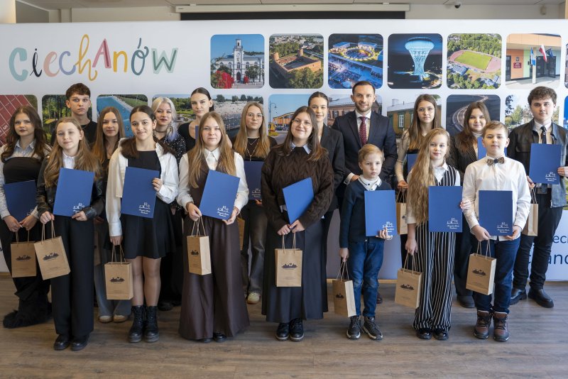 Stypendia prezydenta dla młodych artystów